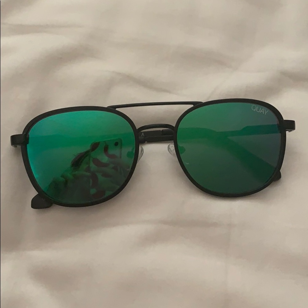 Quay Apollo Glasses